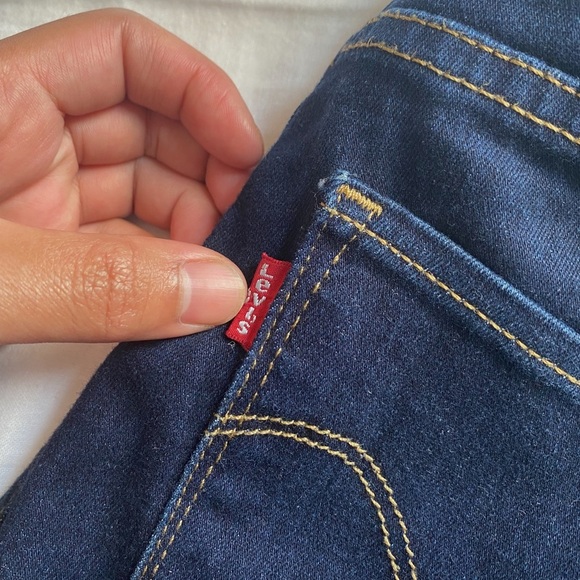 Levi’s 721 High Rise Skinny - Picture 6 of 10